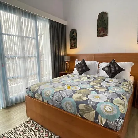 6 Bedrooms Villa With Private Pool - Omah Dingoto Jejeran Exterior photo