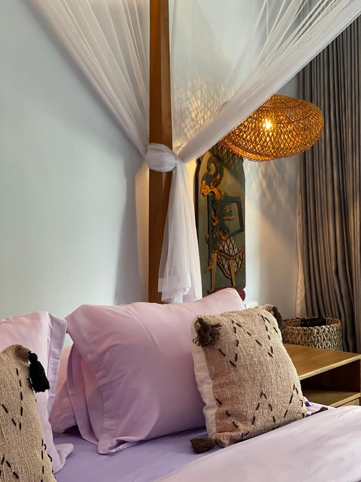6 Bedrooms With Private Pool - Omah Dingoto Villa
